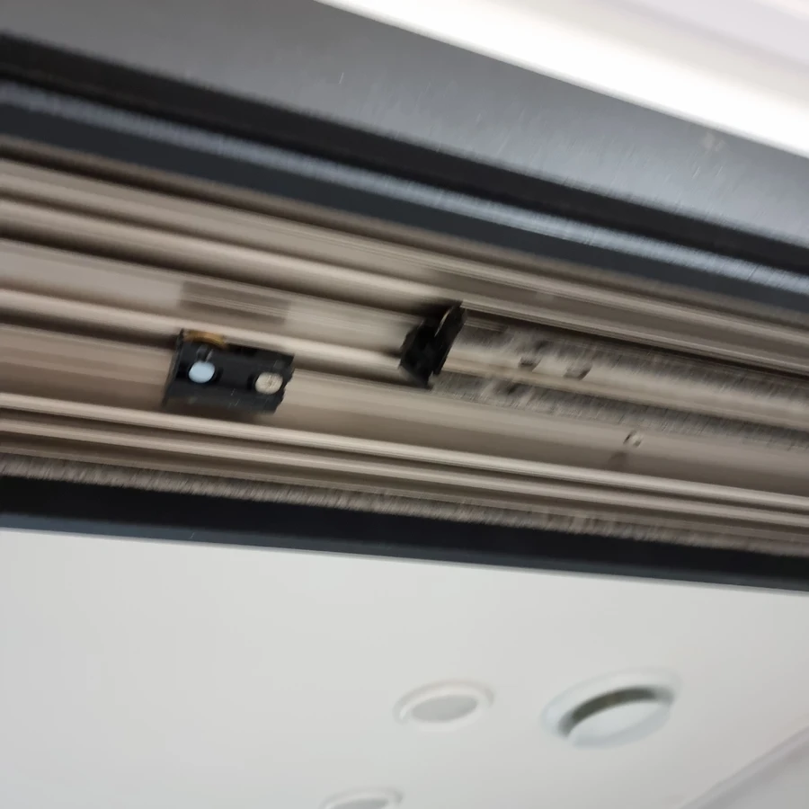 중문 교체 이미지